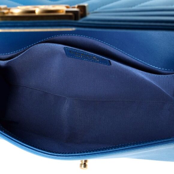 Chanel Boy Flap Bag Chevron Lambskin Old Medium Blue - Picture 6 of 8